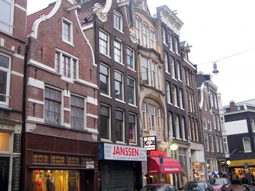 Amsterdam Inn Hotel, link qui per dimensioni reali