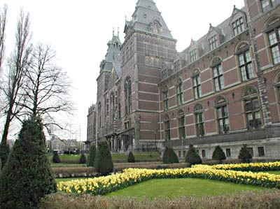 Rijksmuseum Museum Amsterdam esterno laterale, link qui per dimensioni reali