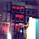 Prostitute in Vetrina al Quartiere a Luci Rosse - Clicca sull'immagine per ingrandirla